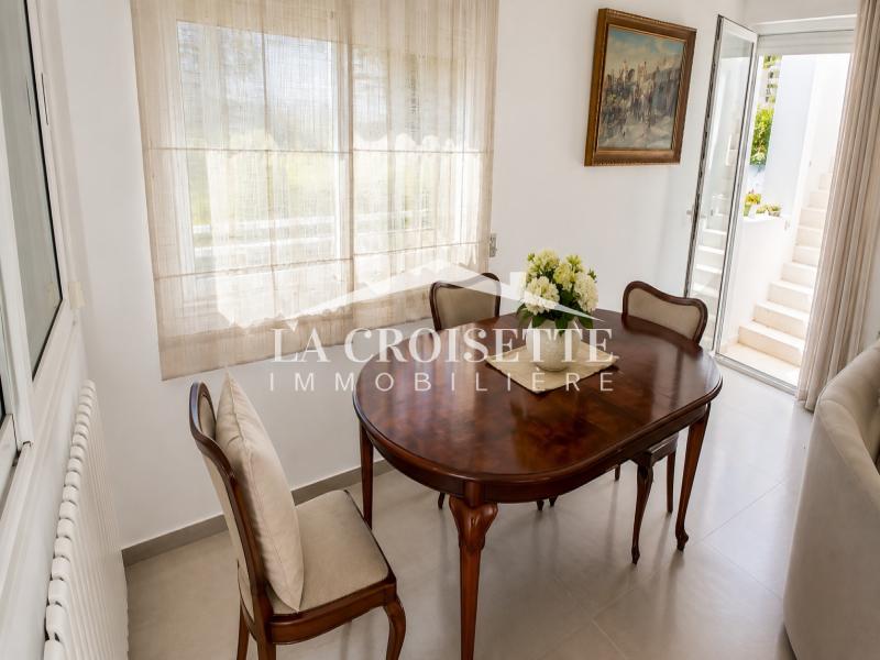 Etage de villa S+3 meublé à La Marsa